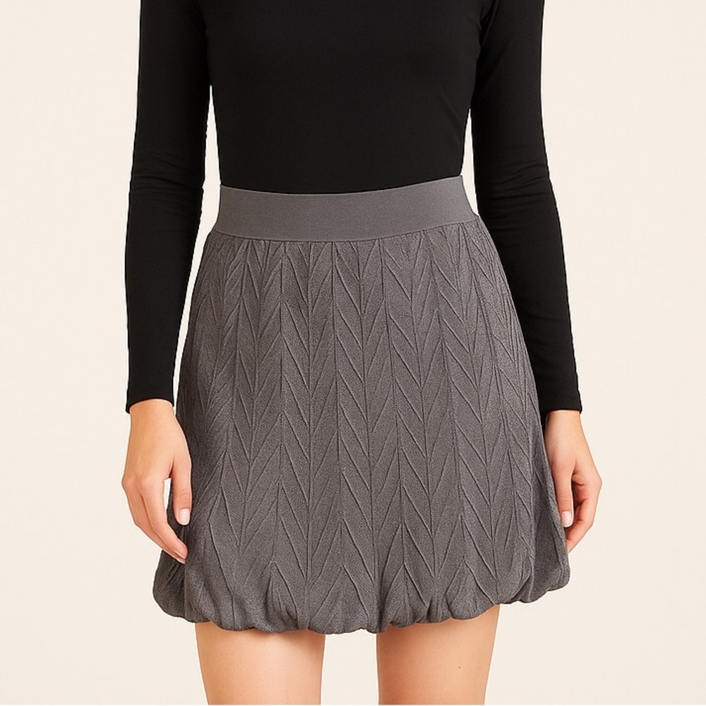 Aviu Gray Chevron Knit Mini Skirt 8 IT 44 Bubble Hem Elastic Waist Made in Italy